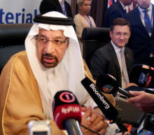 俄罗斯(RUS)和沙特(KSA)周一表示，OPEC+本周没有必要急于调整石油生产政策，因为原油价格已经反弹，他们最担心的是Omicron变体对需求...