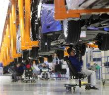 美国5月PMI数据显示供应限制正抑制产能并推高价格，通胀压力有进一步走强趋势，但美联储继续吹鸽风