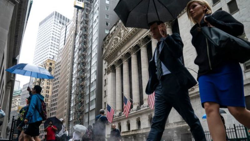 为什么华尔街重复对抗联储局官员一再强调的利率前景？因为货币当局遇到拐点总是做错