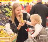 密歇根大学发布的消费者信心指数是反映美国消费者情绪的先行指标。美国9月密歇根大学消费者信心指数初值为95.3，高于预期的95，8月终值为96.8。