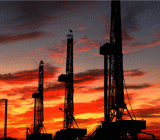 近期美国原油产量持续增长，成为EIA原油库存报告公布后阻碍油价上涨的关键因素。乍看之下，页岩油行业表现良好、前途无量，但页岩油或许并没有那么神