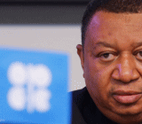 OPEC秘书长巴尔金都10月9日表示，由于OPEC坚守限产协定，石油市场正在迅速重新平衡，已经几乎完全消除精炼油品供应过剩的情况。