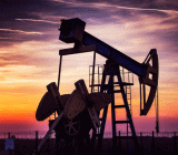 瑞士信贷(Credit Suisse)分析师David Hewitt周一(7月24日)在研究报告中称，美国WTI原油今年下半年和2018年上半年料在每桶48美元，较此前预估下调。