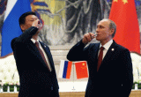 中俄两国正寻求扩大在铝制品等方面的贸易力度，以共同应对美国的贸易战或经济制裁。中国商务部发言人19日称，中俄正寻求扩大双边贸易规模，优化双边贸易结构...