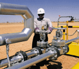 近期油市一派繁荣，部分油长认为无需延长减产，但沙特却一马当先，宣布支持延长减产。沙特在这个节骨点上作出如此表态，难道只是为了加快油市再平衡？事实或许并非如此简单