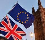 经济学家们现在认为，英国取消脱欧的可能性比无序脱欧要高。脱欧进程和以往一样不明朗，英国经济也因此出现放缓，受访经济学家再次下调了英银加息时间的预期