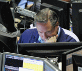 很多人崇拜盘感，认为盘感就是市场即将变化之时，你已有强烈的感觉，内心感到不舒服，或你强烈感觉到行情会继续发展，别人问你为什么，你也不知道，就强烈感觉行情会这样走。在这种意识下，盘感就是 第六感，类似武侠小说里的“无招胜有招”，有了盘感，你就可以挣钱于无影无踪，并认为这才是交易的最 高境界，这才是交易最神秘的东西，只可意会、不可言传