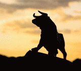 在杰克逊霍尔会议前，两位美联储官员放出了一些“重要的风声”，提前震动市场，导致金价坐上“过山车”，不过耶伦讲话后金银价格短线拉升