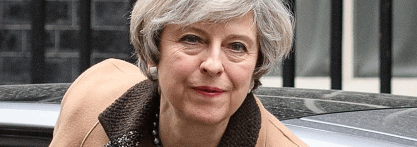 周一，英国首相特蕾莎·梅表示，将英国下议院对脱欧协议的投票推迟到明年1月14日当周，并在投票之前一周，举行辩论。