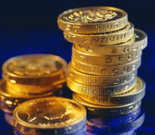 周三在美GDP数据发布前黄金已经受到获利盘抛压的影响下挫，数据公布后投资者做出反应抛售加剧。分析称，近期股市的动荡，投资者避险情绪有所回归，但金价并未受益。目前从技术上看...