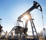 国际原油今日平开震荡下挫，最低跌至48.91处受到温和买盘支撑，现于日均线49.00附近窄幅震荡，北京时间14:23，信管家外盘期货配资及行情交易分析系统显示 ：美原油主力09合约报价48.98美元/桶，布伦特原油主力10合约报价51.89美元/桶。