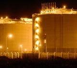 美国石油协会（API）公布的数据显示，美国截至12月15日当周API原油库存减少520万桶，超出预期的减少351.8万桶。精炼油库存降幅亦超预期，而汽油库存录得上升...