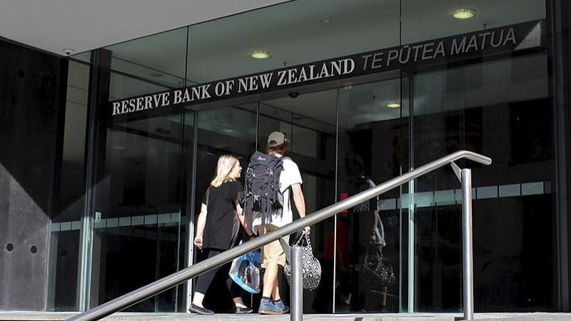 新西兰储备银行维持政策不变，今年可能启动新的刺激工具