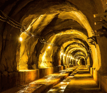 黄金探底回升，市场预计美国和其他国家政府预算赤字扩大将支撑黄金和其他大宗商品价格走高