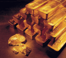 黄金震荡，黄金现报1910.10美元/盎司，跌幅0.13%；美元交投于一个月高位水平，金价继续低位震荡，短时间内反弹无力。隔夜全球银行业多家巨头爆出“洗钱门”大雷，之后，市场恐慌情绪快速升温，但在全球股市...