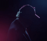 尽管特朗普承诺将在圣诞节前推动税改法案通过，但无党派税收分析组织称，参议院税改法案将使一半纳税人在2027年之前面临更高的税收，且带来的经济增长远不能填补造成的赤字。而美元可能遭遇进一步打压。