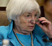 我们的干预对于保护更广泛的美国银行体系是必要的，如果较小的机构遭受构成扩散风险的存款挤兑，类似的行动可能是必要的...