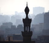 在经历了三年创纪录的预算刺激增长后，沙特阿拉伯周一表示，计划在2022年之前削减...