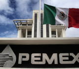 据普氏能源资讯4月30日休斯敦报道，墨西哥国家石油公司（墨国油/Pemex）管理层在周五召开的第一季度财报电话会议上说，墨国油预计今年年底前将日产198万桶原油...