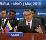 在OPEC国家内部，委内瑞拉现在是、未来仍然是最大的风险因素。IEA预计，到2018年底委内瑞拉原油产量将跌至138万桶/日，创该国近70年来最...