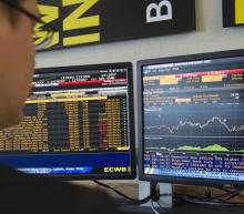 由于美国联储局褐皮书显示，全国大部分地区对2018年经济前景保持乐观，支持美股继续上涨，外围股市大涨给港股正面牵引，加之外围资金青睐港股市场不断流入给香港带来上升动力，不过盘中A股走势还将...