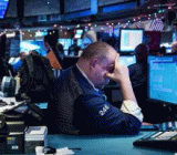 而在大家对股市“特朗普行情”的进一步期望之中，小盘股愈发扮演起晴雨表的角色，这也将反映处市场对特朗普政府能否在年底前落实大规模削减公司税计划，还存有多大的预期