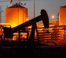 OPEC2017年12月减产协议执行率升高，因委内瑞拉产量进一步下降，海湾石油出口国加大减产力度，表明尽管油价升高，成员国仍高度致力于执行减产协议，同时OPEC第三大产油国伊朗的政治紧张局势之前扶助推高油价