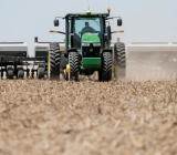 在过去十年的大部分时间里，大宗商品有些黯然失色。但现在随着投资者发现通胀的增加，大宗商品交易又热了起来...