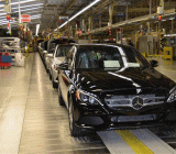 MNI与美国供应管理协会芝加哥分会(ISM-Chicago Inc.)调查数据显示，10月芝加哥采购经理人指数(PMI)意外连升两个月，由9月65.2，续升至66.2，创2011年3月以来新高，且已连续第20个月呈扩张，市场原先预期回落至60。