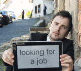 美国截至1月13日当周初请失业金人数(万)为22，前值为26.1，预期为24.9。美国初请数据创45年来最低，但可能高估就业市场的紧俏程度；美国至1月13日...