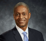 据外媒报道，美国亚特兰大联储主席博斯蒂克(Raphael Bostic)于周二（11月14日）讲话时表示，尽管美国通胀数据疲弱，但美联储（FED）仍应以渐进升息为目标，部分因需求若升温，可能推动美国经济超出其可持续的水平。