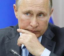 随着俄罗斯总统普京宣布承认乌克兰东部两个自称分离主义共和国，并计划向该地区派遣“维和部队”，冲突急剧升级，油价飙升...