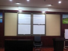 Зеленая Доска 天津九富厂家升降教学板黑板升降绿板白板米黄板量子板九富书写板 Nine rich