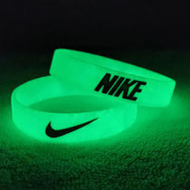 Basketball bracelet men's silicone rubber plastic couples trumpet luminous fluorescent fun running special children's tide