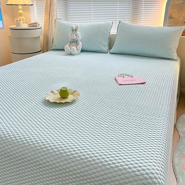 Class A iced bean dough mat three-piece set ice silk soft air-conditioning mat in summer water machine washing and cool bed sheet 2024 new model