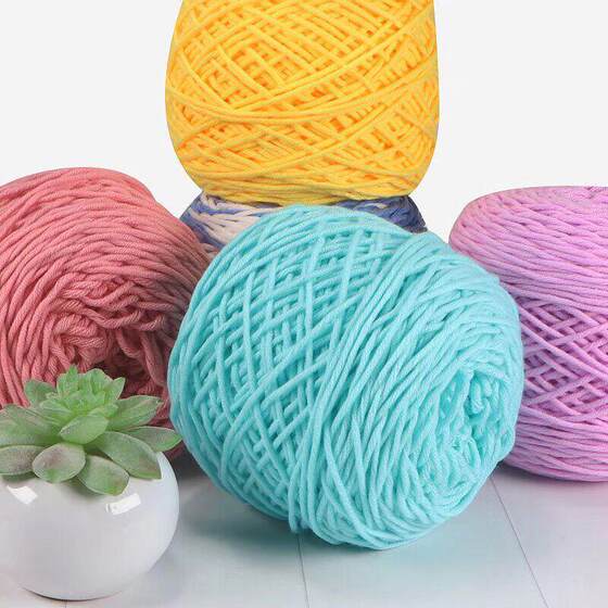 4 Skeins of 8-Ply Lover's Cotton Scarf Yarn, Thick Yarn for Hand Knitting, Gift for Female Friend, Hand-Knitted Handmade Knitting Material Kit