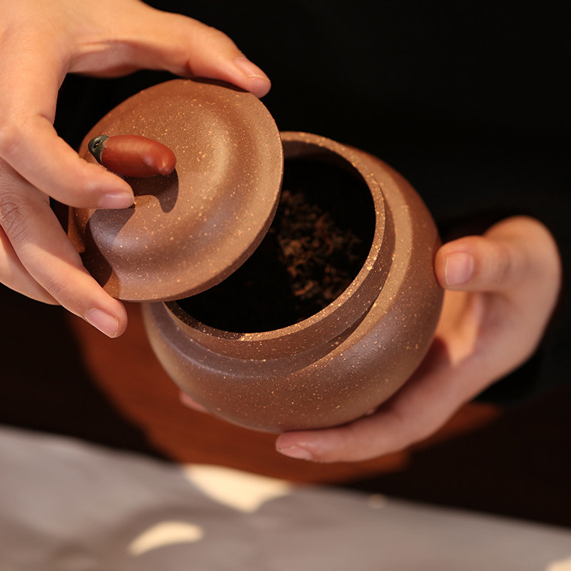 Gongjing mud good coarse sand tea warehouse storage tea purple sand jar pepper Hongyun when the head moisture-proof Yixing wake up tea Pu'er old section mud