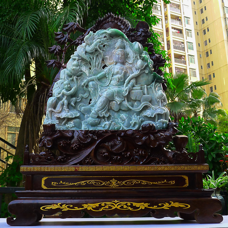 翡翠玉石彫刻 天使像 高さ54センチ 重量15キロ ヒスイ 希少 レア 大型 翡翠玉石彫刻 天使像 高さ54センチ 重量15キロ ヒスイ 希少 レア 大型