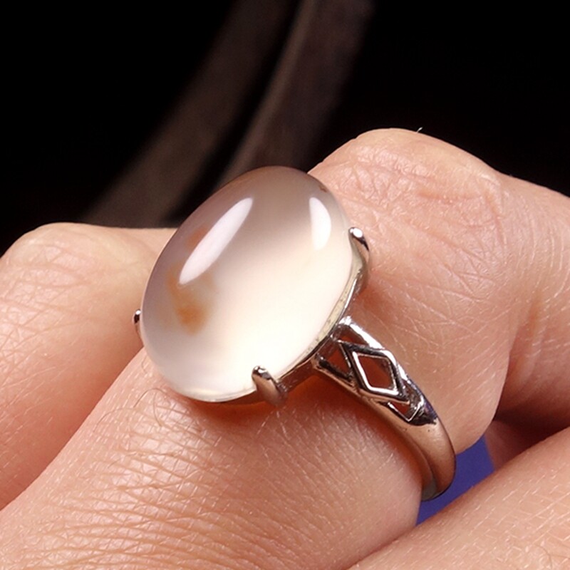 Put the ice through the old material South red agate 