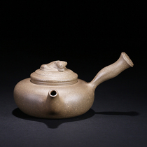 In the 1990s the old purple clay factory No. 5 returned to the old pot and made a hand-made Yixing purple clay pot with a horizontal handle of about 180cc.