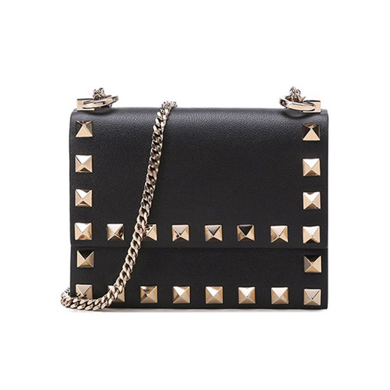 Unused Valentino/Versace Leather Rivet-Decorated Black Women's Medium-Sized Shoulder Bag Unused Valentino/Versace Leather Rivet-Decorated Black Women's Medium-Sized Shoulder Bag