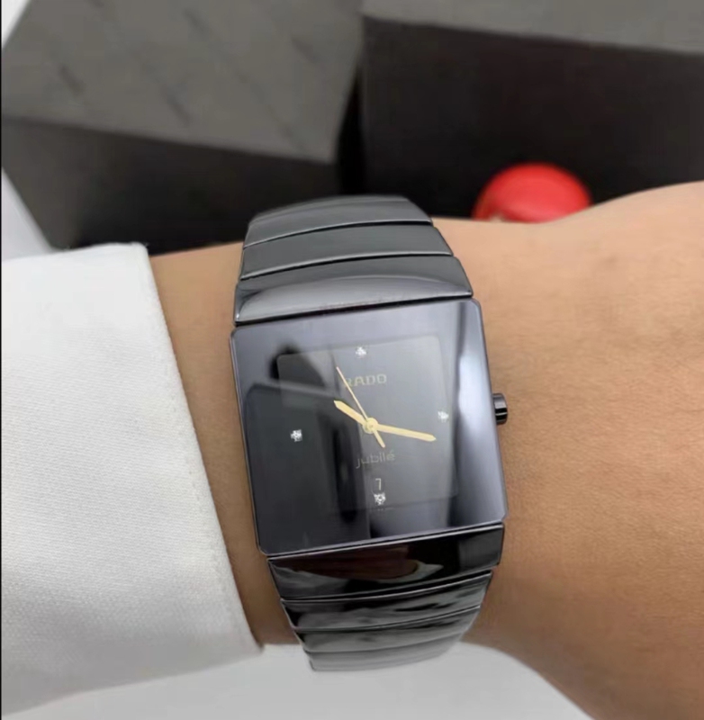 List Price 21,000】Box and Papers, 98% New, Radar R13335722 Black Ceramic Calendar Quartz Men's Watch, Genuine Square Shape