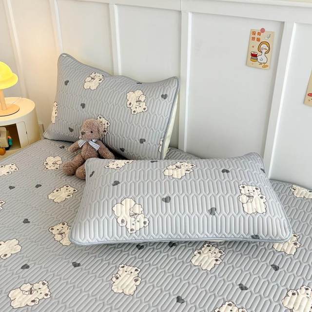 Summer latex mat three-piece set sheet ice silk mattress machine wash student dormitory single soft mattress household