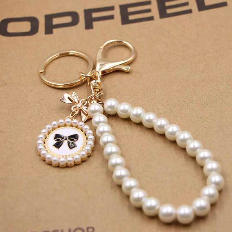 Keychain 2024 New Model for Women, Car Pendant with Pearl Bow, High-End Bracelet-Style Bag Charm
