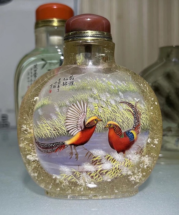 Crystal-crystal wrapping body of natural crystal