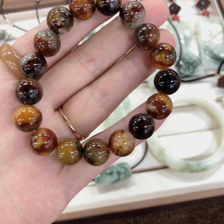 A straight podcast of the Queen 0110 for the Ocean Queen.