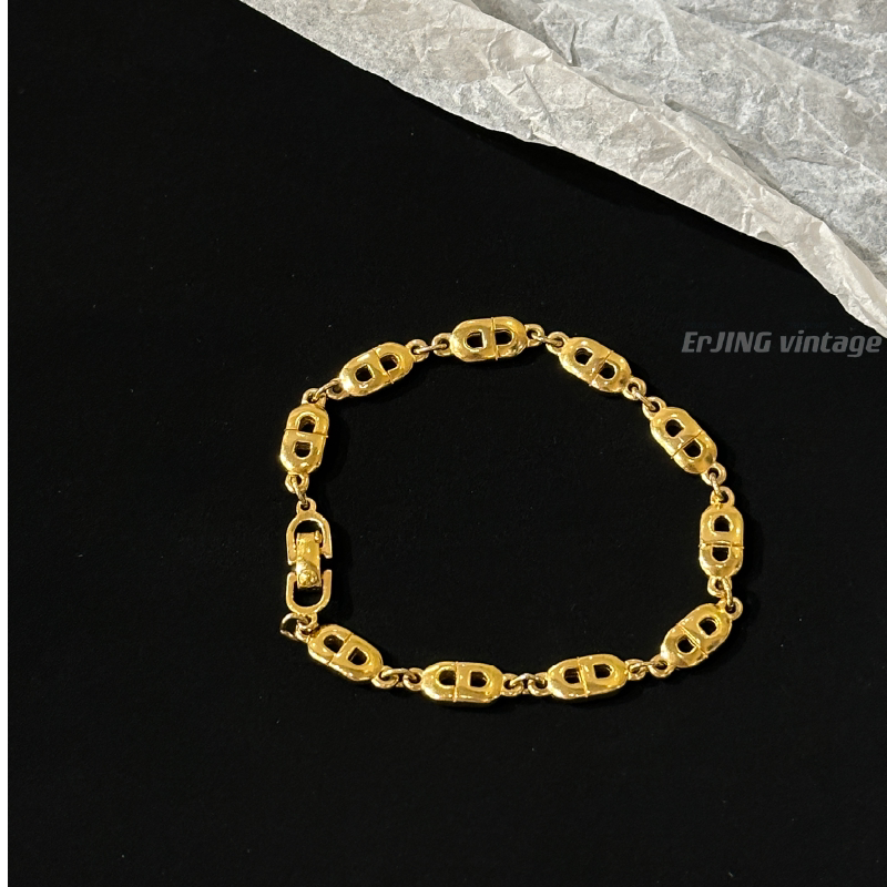 [99 New] Dior Classic Cd Buckle Full Logo Fashionable and Exquisite Bracelet in Gold