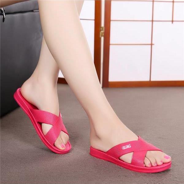 Summer Slippers for Women and Men, Home Sandals for Bathing and Outdoor Wear, Flat-Soled New Style Cross-Over Retro Non-Slip Versatile Shoes