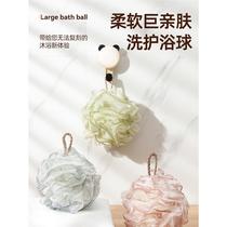 A complete collection of dormitory and dormitory supplies for junior high school and high school college students military training artifacts for living on campus and bath balls