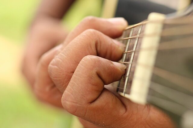 when electric guitar invented